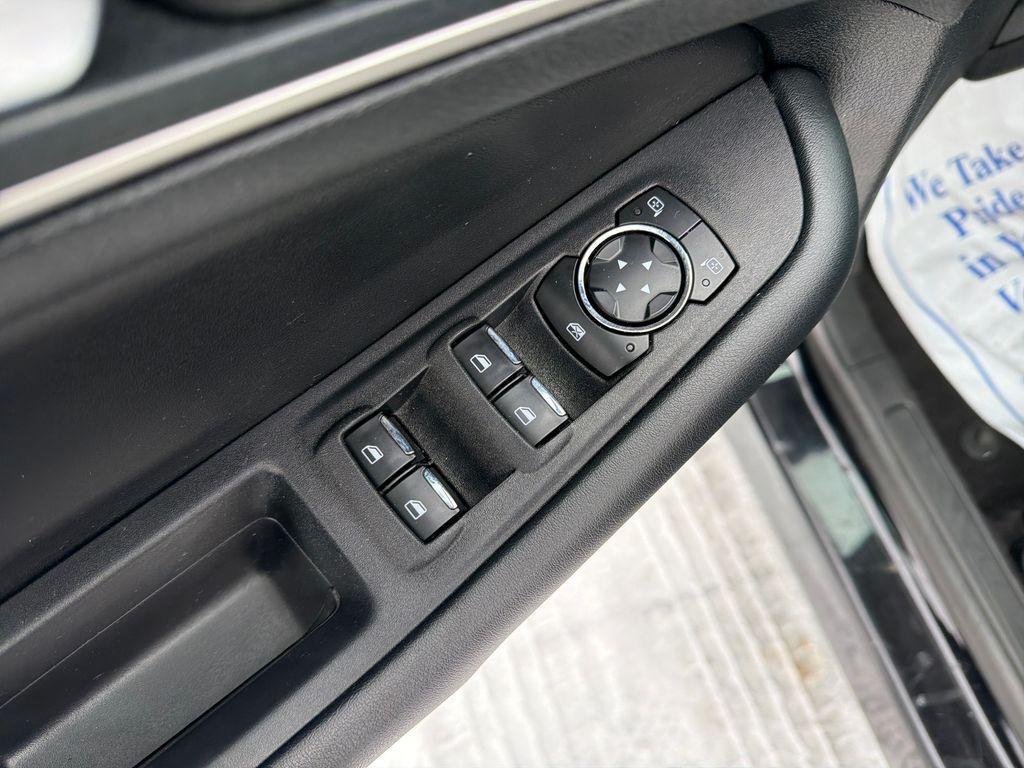 used 2024 Ford Edge car, priced at $25,990