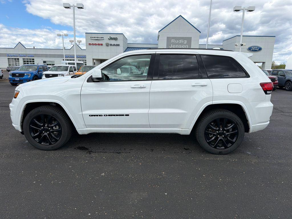 used 2022 Jeep Grand Cherokee WK car, priced at $27,389