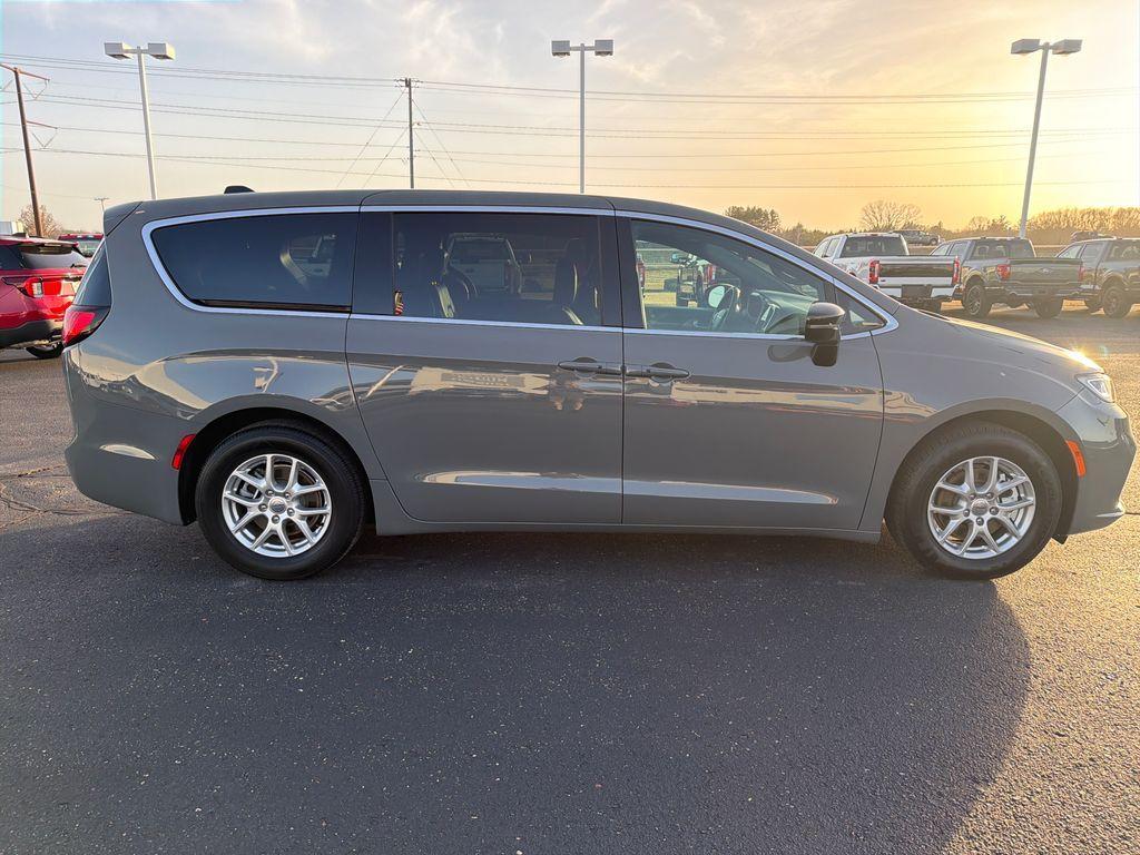 used 2025 Chrysler Pacifica car, priced at $29,990