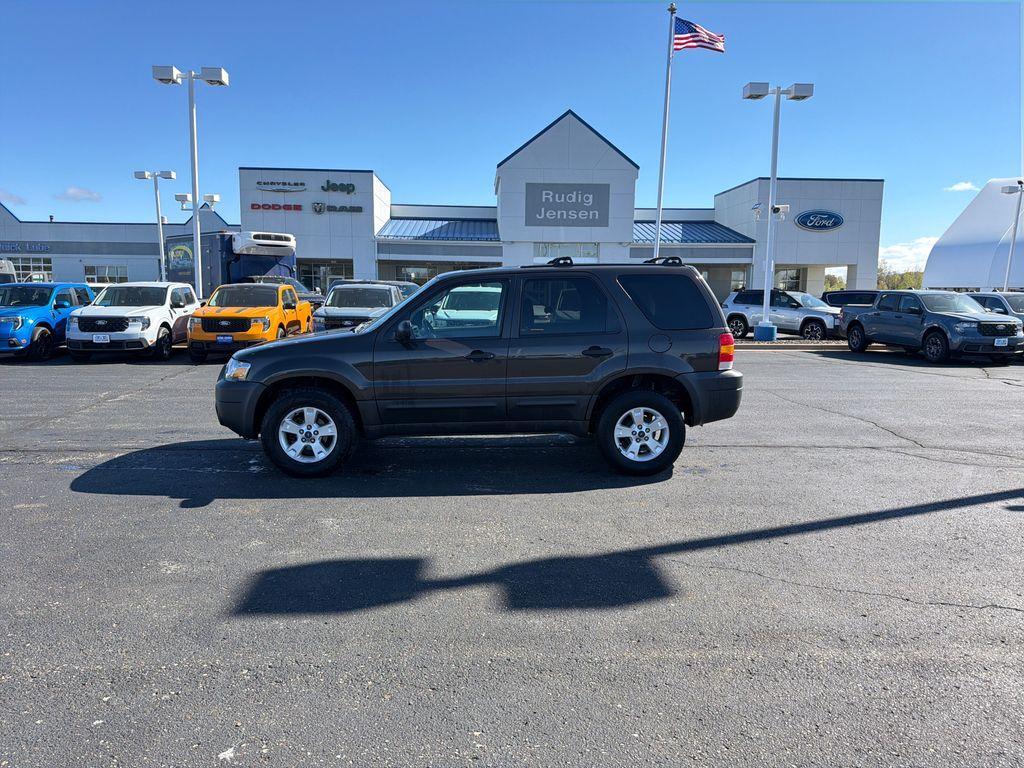 used 2007 Ford Escape car, priced at $9,389