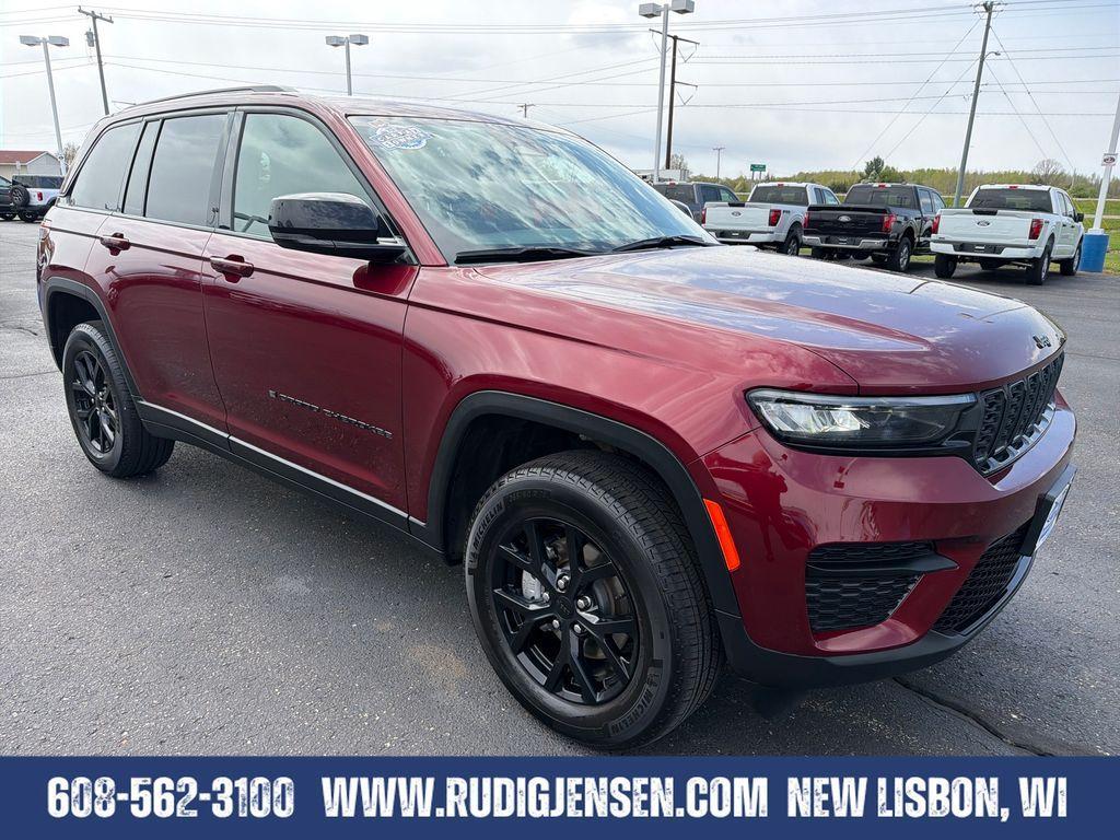 used 2025 Jeep Grand Cherokee car, priced at $37,889