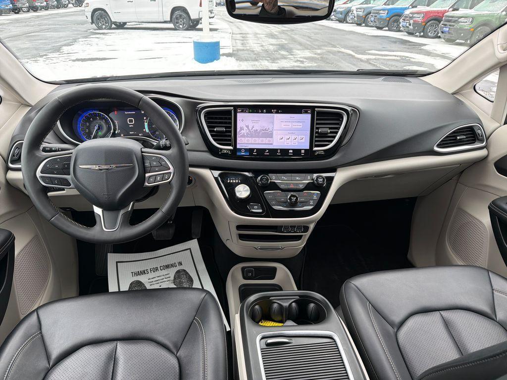 used 2024 Chrysler Pacifica car, priced at $28,990
