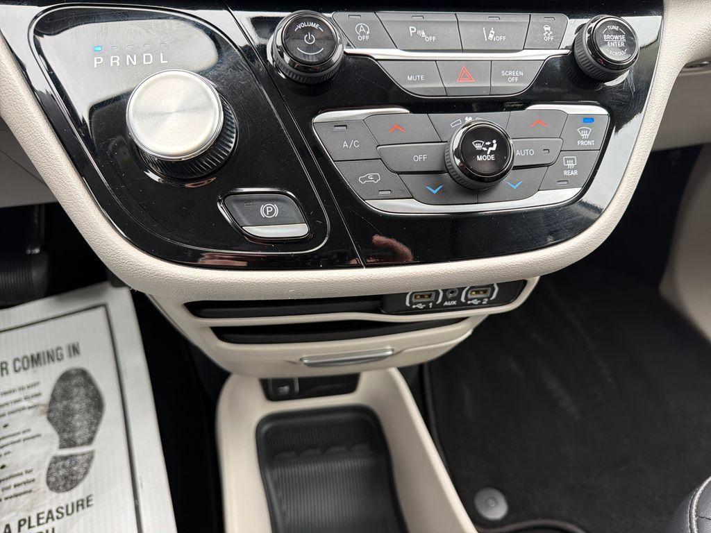 used 2024 Chrysler Pacifica car, priced at $28,990