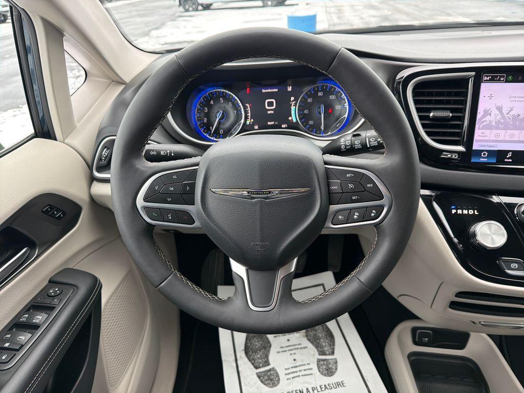 used 2024 Chrysler Pacifica car, priced at $28,990
