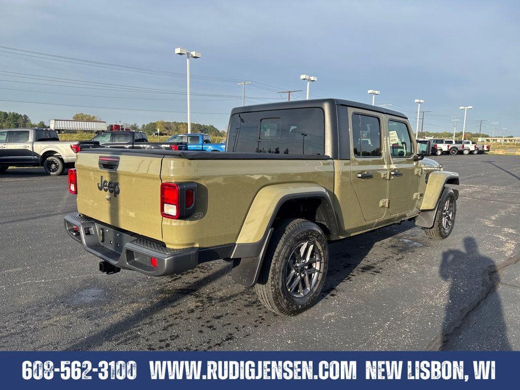 new 2025 Jeep Gladiator car, priced at $48,219