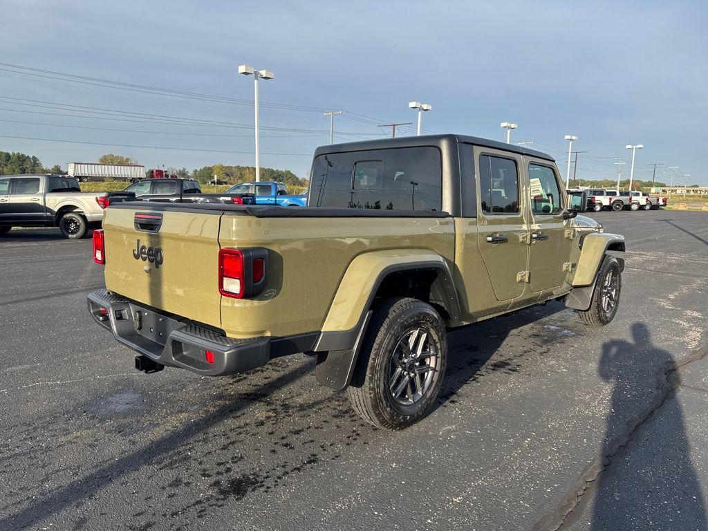 new 2025 Jeep Gladiator car, priced at $48,070
