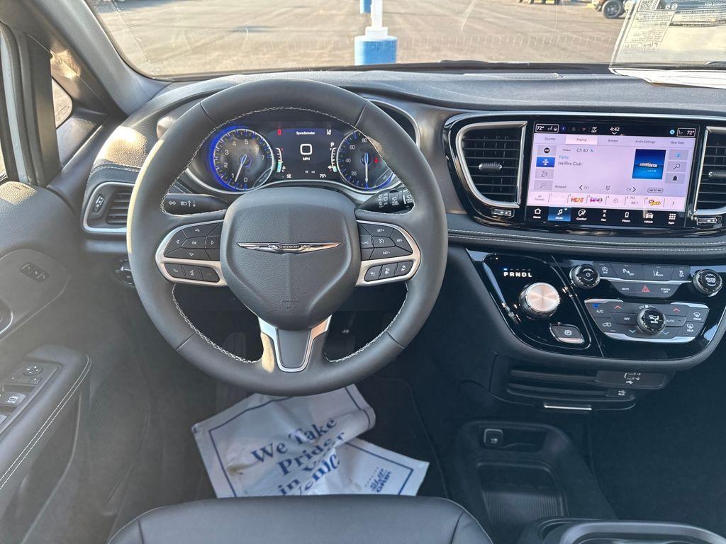 new 2026 Chrysler Pacifica car, priced at $44,071