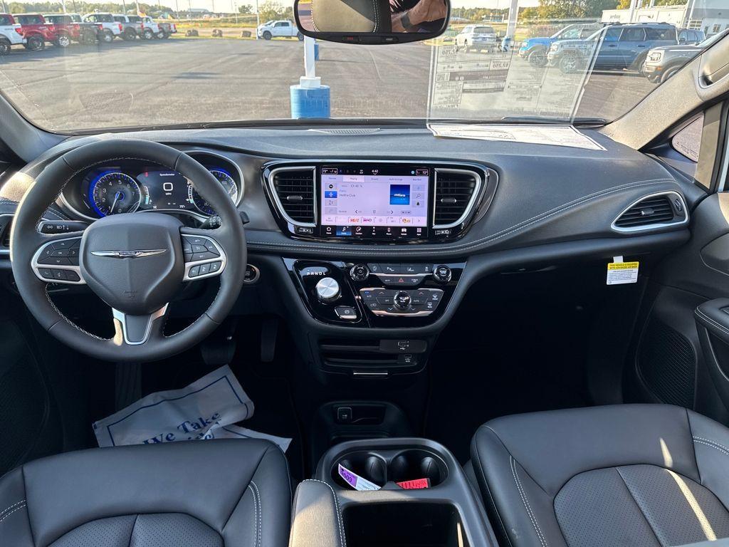 new 2026 Chrysler Pacifica car, priced at $44,071