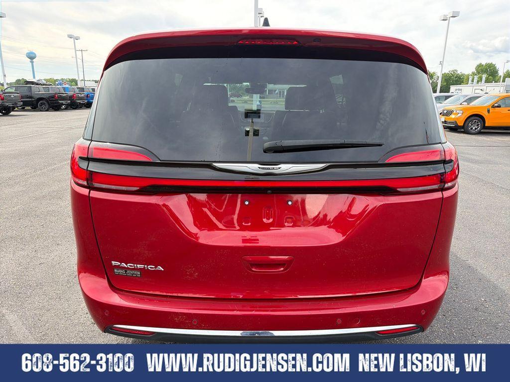 used 2025 Chrysler Pacifica car, priced at $34,389