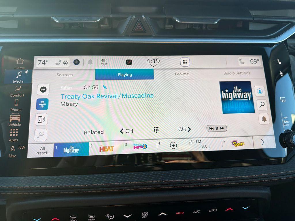 new 2026 Jeep Cherokee car, priced at $45,093