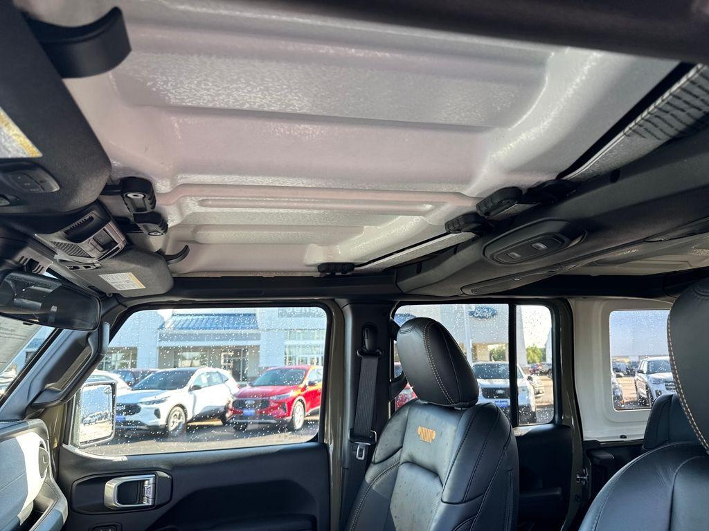 new 2025 Jeep Wrangler car, priced at $52,760