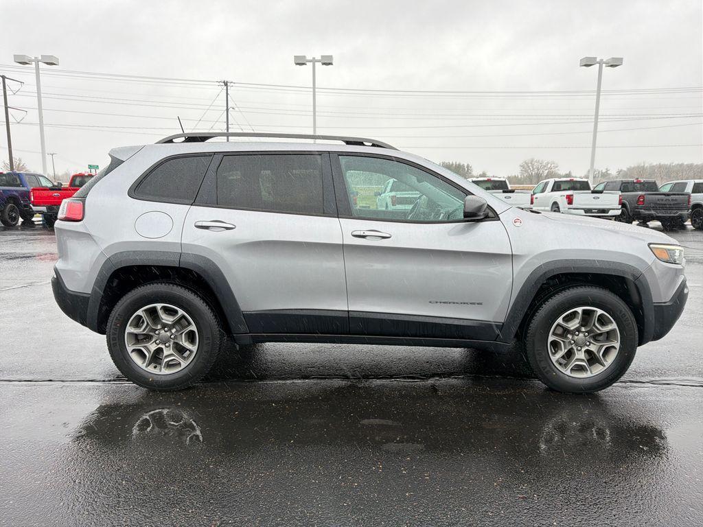used 2020 Jeep Cherokee car, priced at $22,490