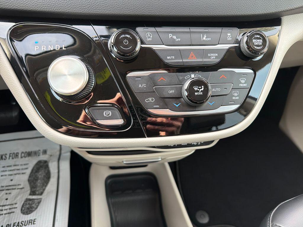 used 2023 Chrysler Pacifica car, priced at $26,990