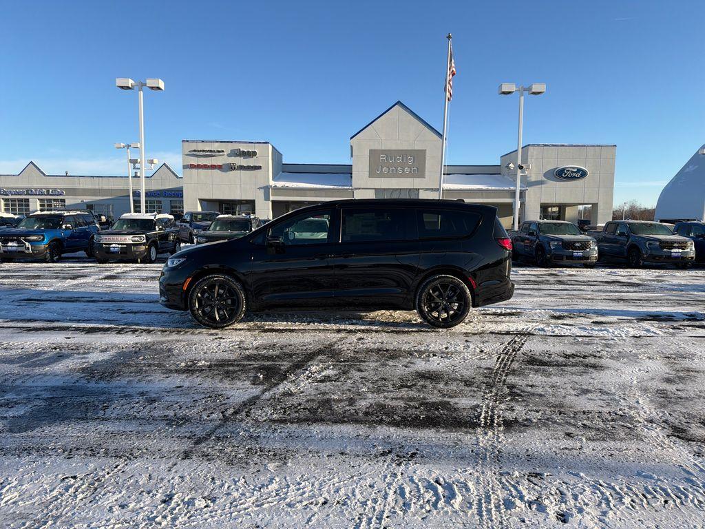 new 2026 Chrysler Pacifica car, priced at $48,514