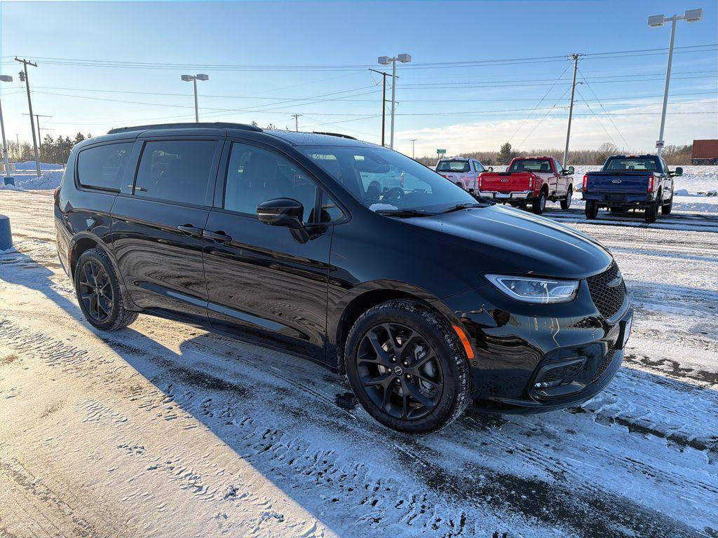 new 2026 Chrysler Pacifica car, priced at $48,514