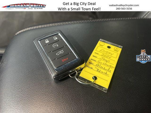 used 2024 Jeep Grand Cherokee car, priced at $31,857