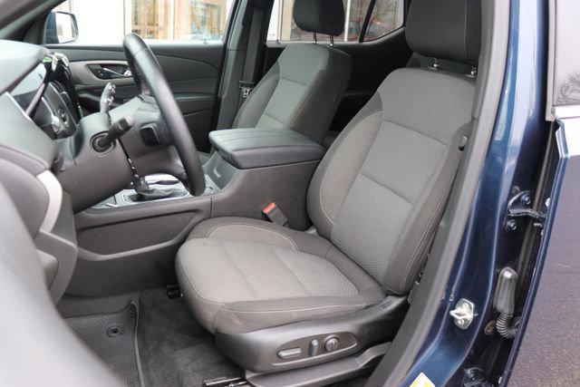 2023 Northsky Blue Metallic Chevrolet Traverse