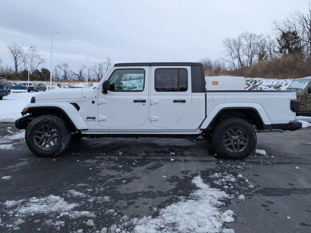 new 2025 Jeep Gladiator car, priced at $49,855