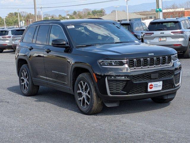 new 2026 Jeep Grand Cherokee car, priced at $45,614