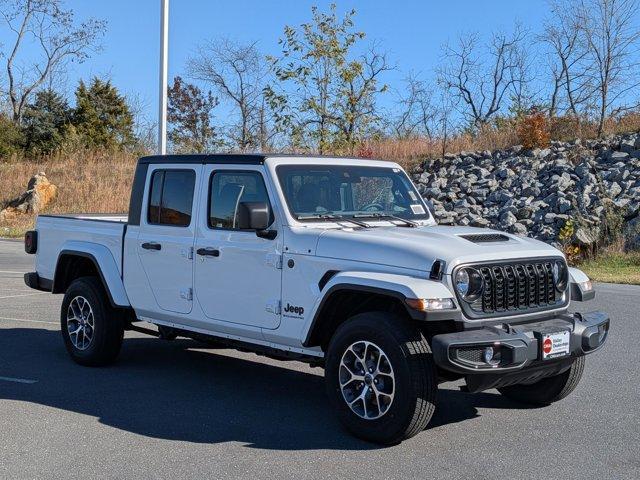 new 2025 Jeep Gladiator car, priced at $44,413