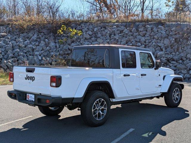 new 2025 Jeep Gladiator car, priced at $44,413