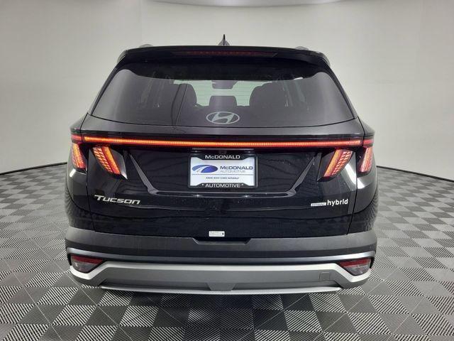 new 2026 Hyundai TUCSON Hybrid car, priced at $33,881