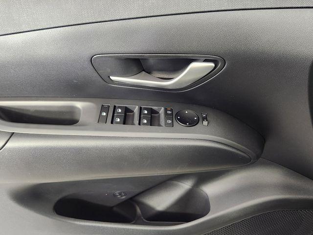new 2026 Hyundai TUCSON Hybrid car, priced at $33,901