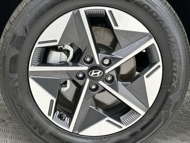 used 2025 Hyundai TUCSON Hybrid car, priced at $34,321