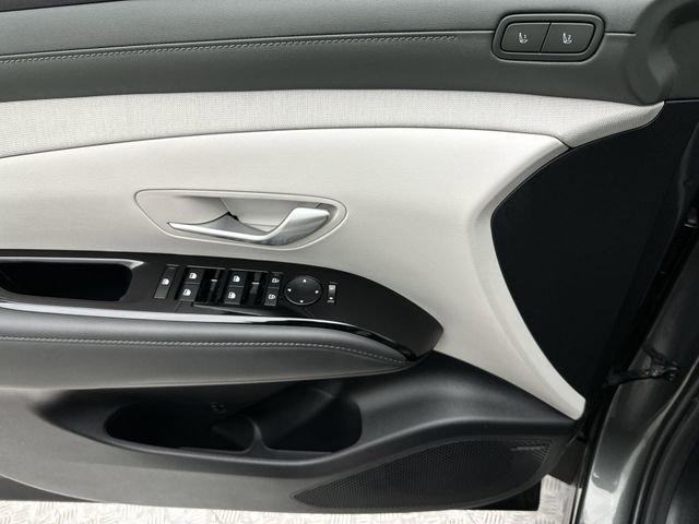 used 2025 Hyundai TUCSON Hybrid car, priced at $36,966