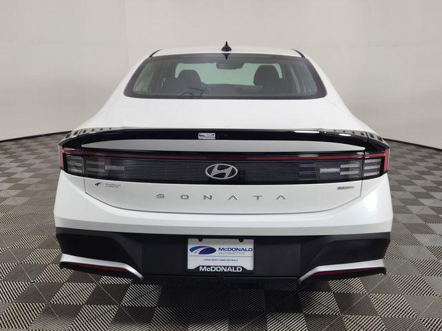 new 2026 Hyundai Sonata Hybrid car, priced at $29,289