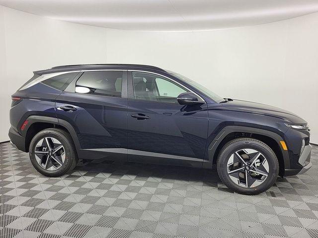 new 2026 Hyundai TUCSON Hybrid car, priced at $33,881