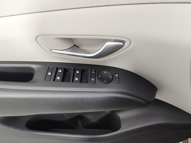 new 2026 Hyundai TUCSON Hybrid car, priced at $33,881