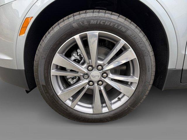 new 2025 Cadillac XT5 car, priced at $54,090