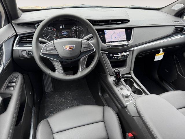 new 2025 Cadillac XT5 car, priced at $54,090