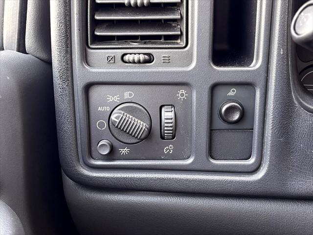 used 2005 Chevrolet Silverado 1500 car, priced at $10,995