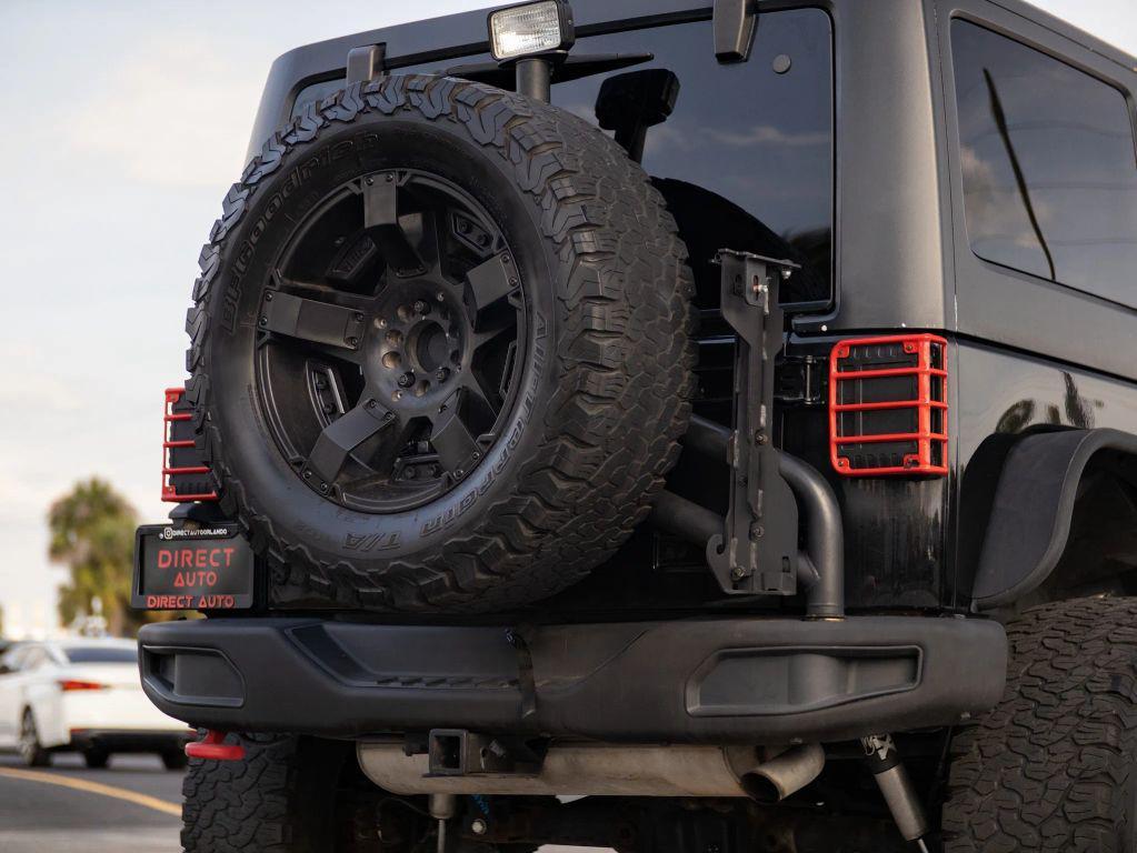 used 2015 Jeep Wrangler Unlimited car, priced at $19,192