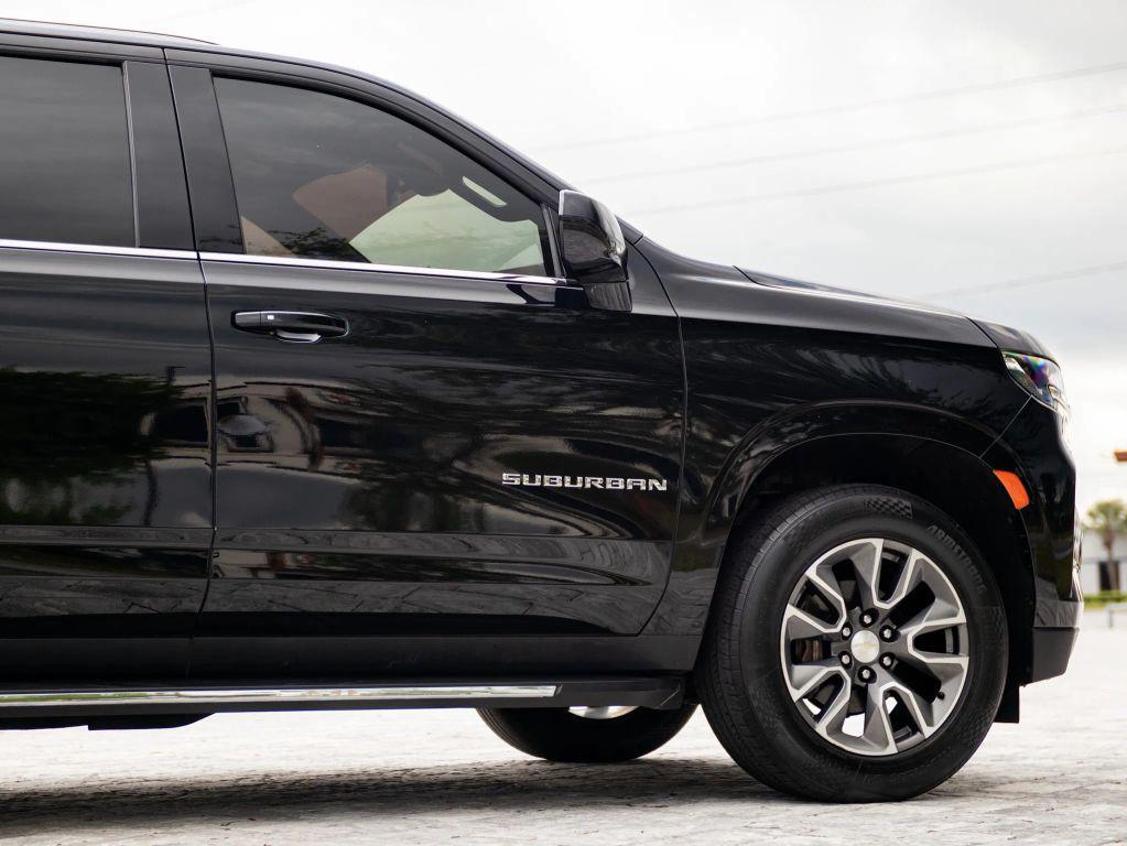used 2021 Chevrolet Suburban car, priced at $29,192