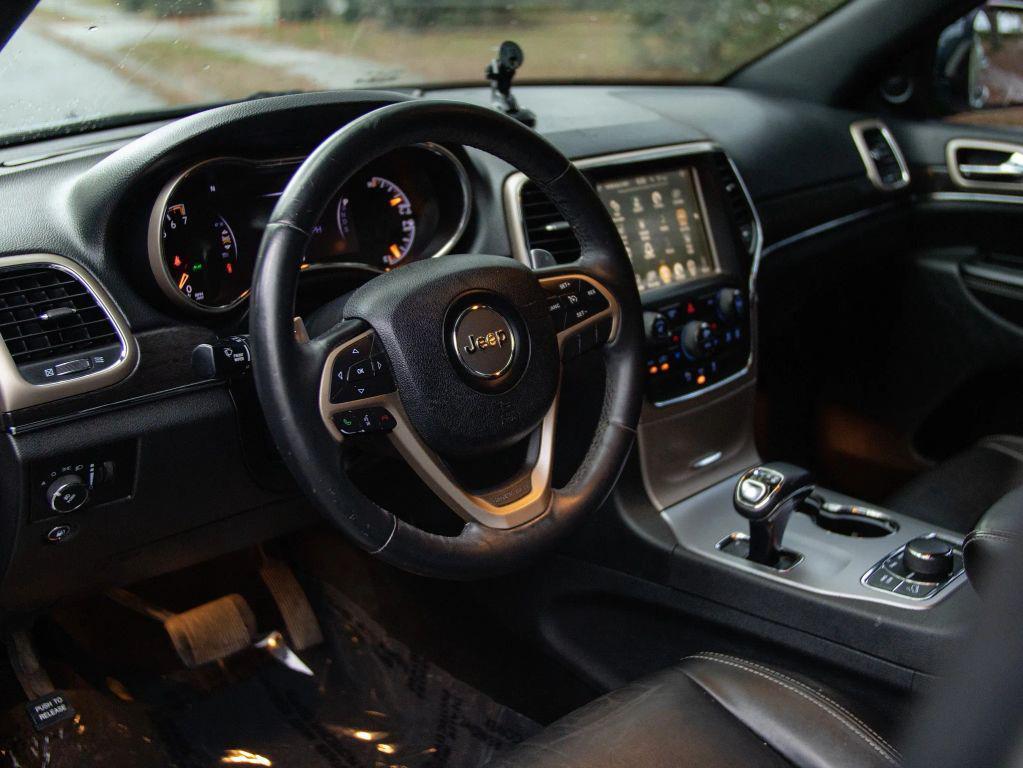 used 2014 Jeep Grand Cherokee car, priced at $11,192