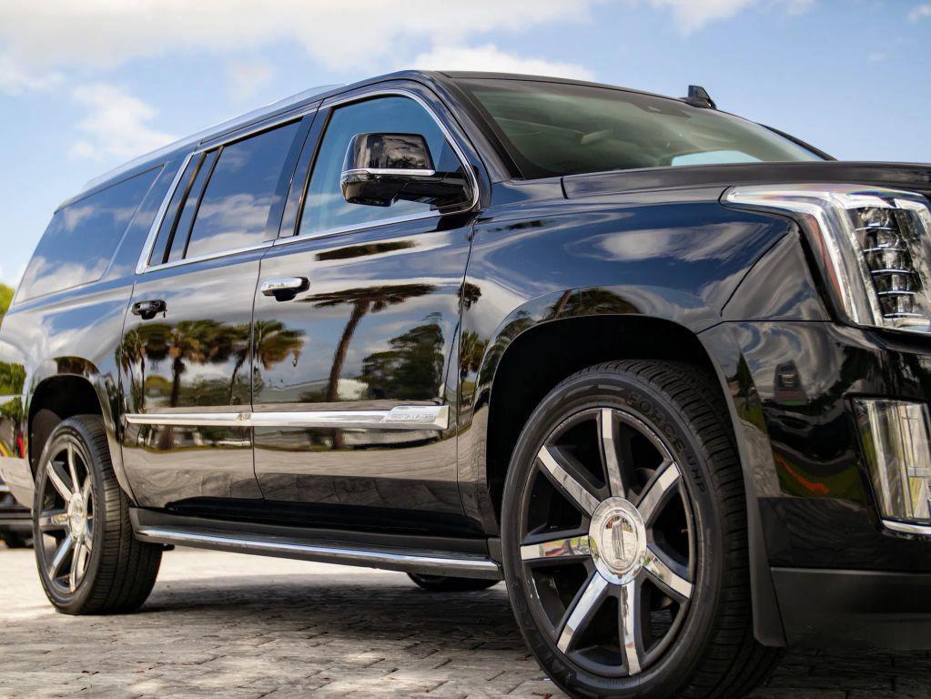 used 2016 Cadillac Escalade ESV car, priced at $25,192
