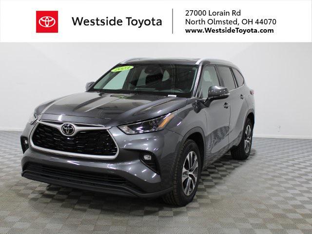 used 2023 Toyota Highlander car, priced at $36,500