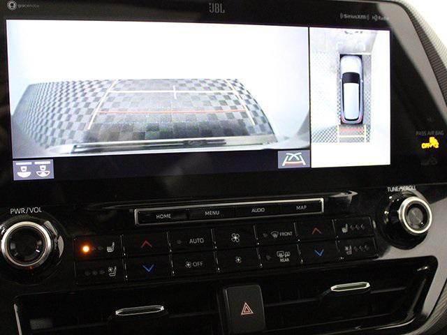 used 2022 Toyota Highlander car, priced at $31,500