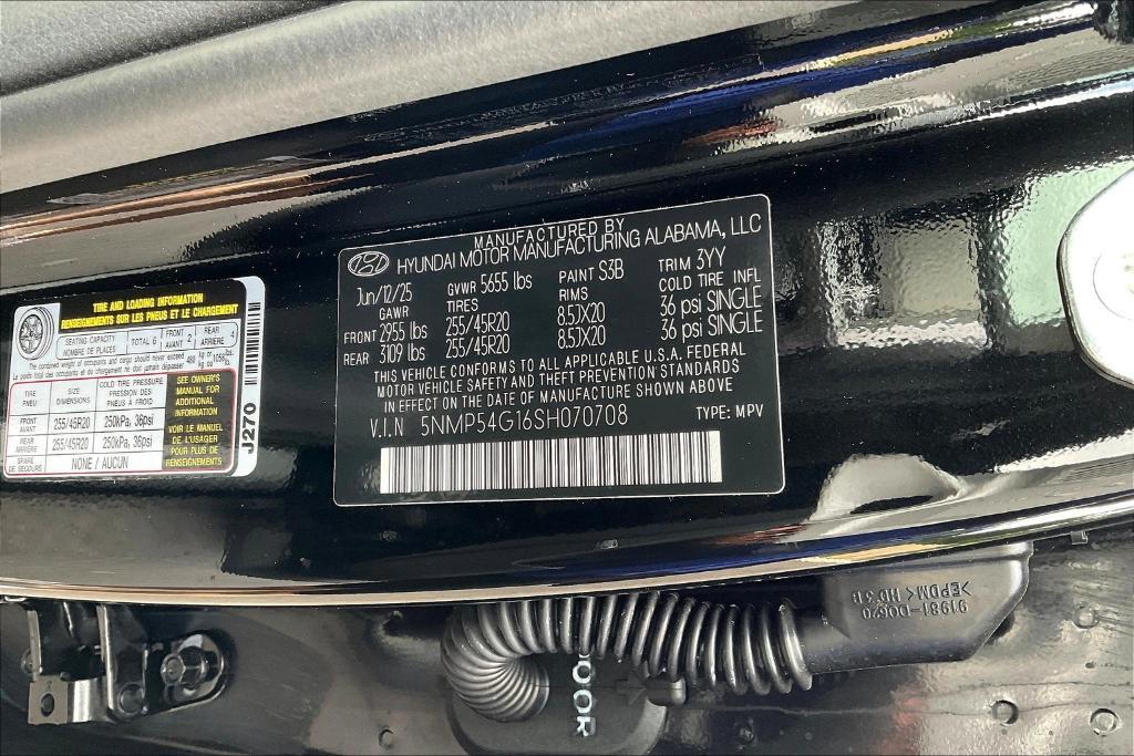 new 2025 Hyundai SANTA FE HEV car, priced at $47,301