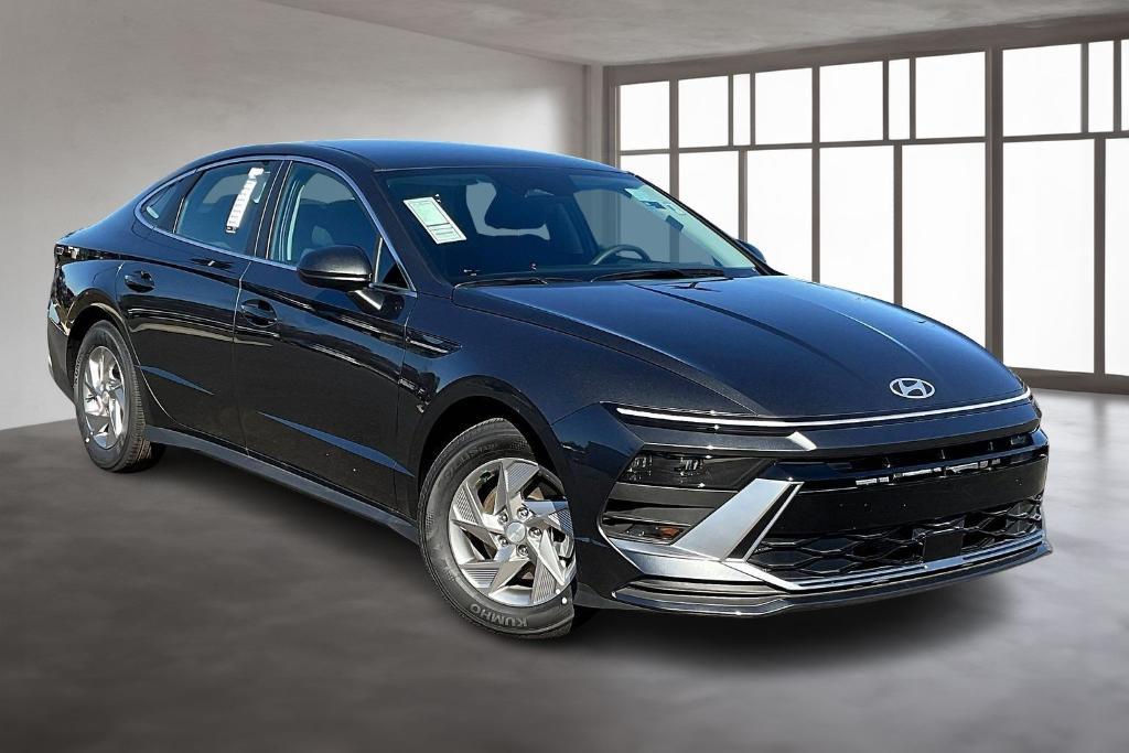 used 2025 Hyundai Sonata car, priced at $23,060