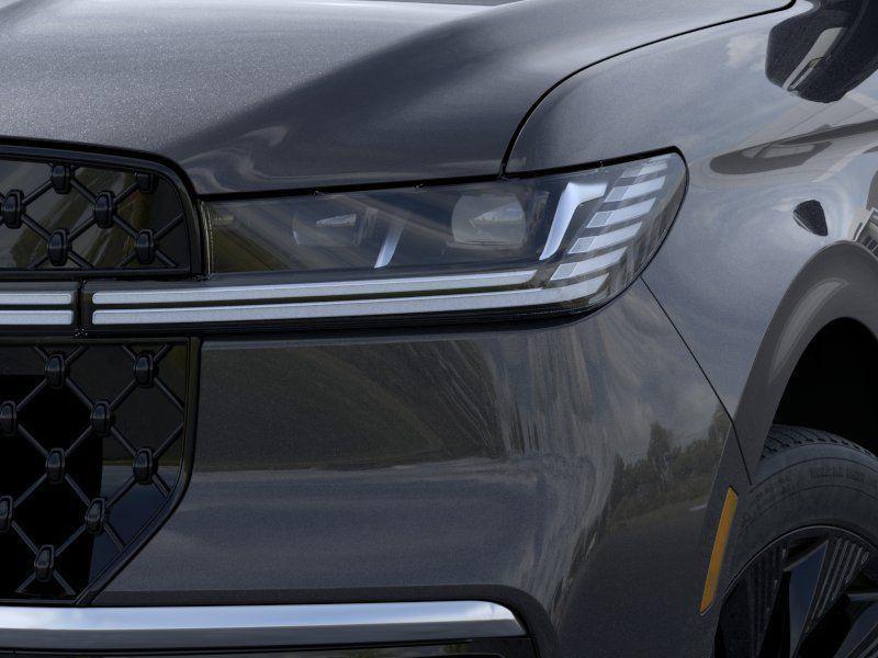 new 2026 Lincoln Navigator car, priced at $97,532