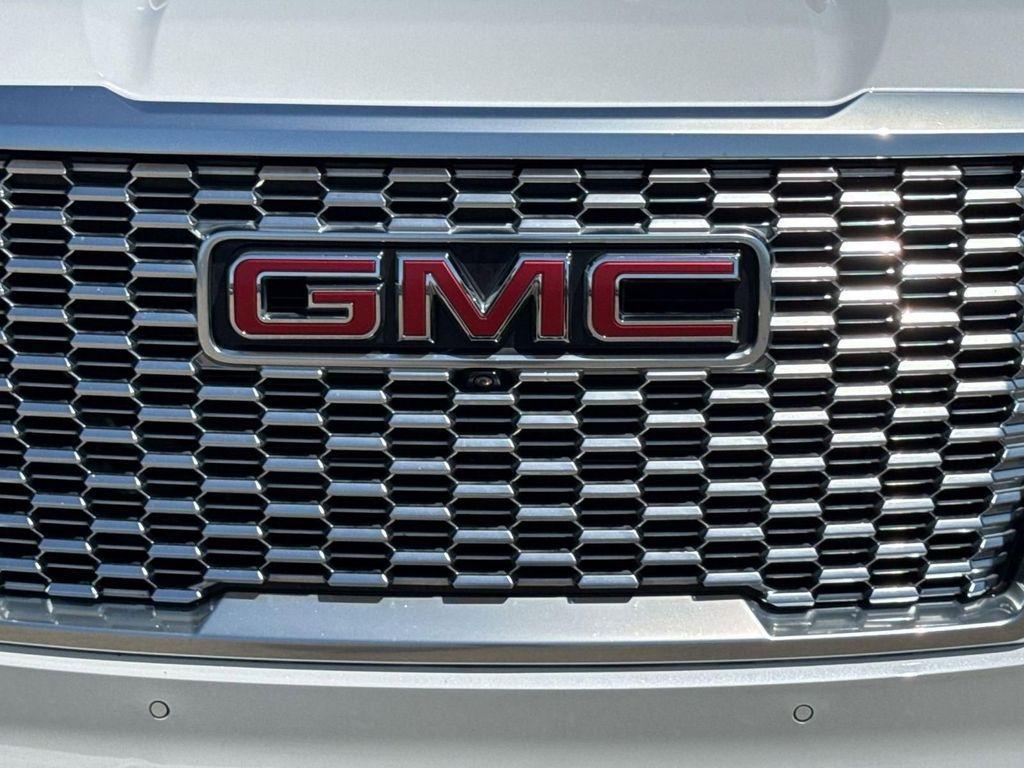 used 2022 GMC Yukon car, priced at $48,279