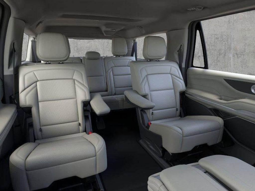new 2026 Lincoln Navigator car, priced at $90,549