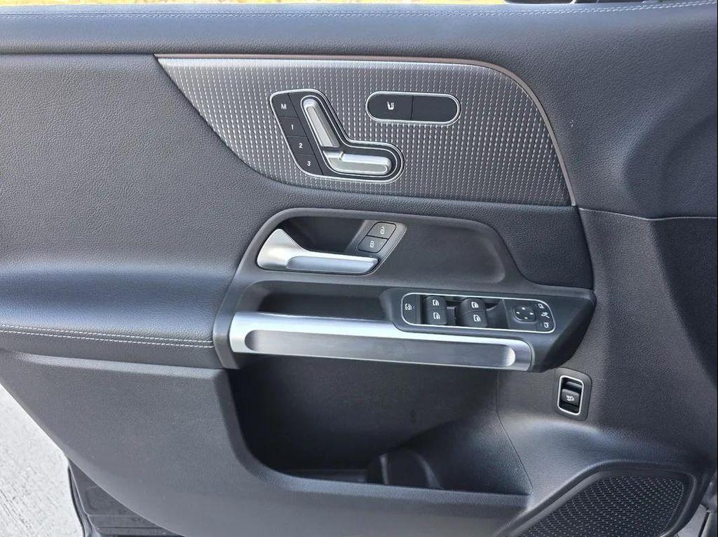 used 2021 Mercedes-Benz GLB 250 car, priced at $22,995