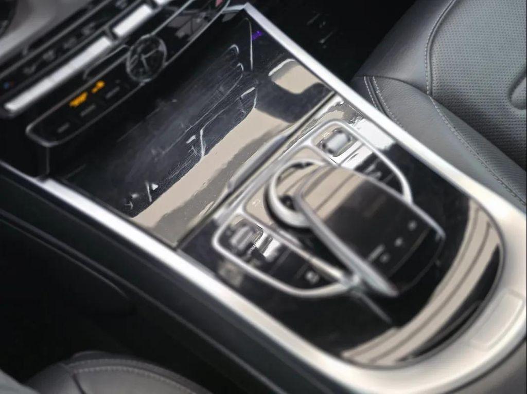 Mercedes-Benz G-Class view 13