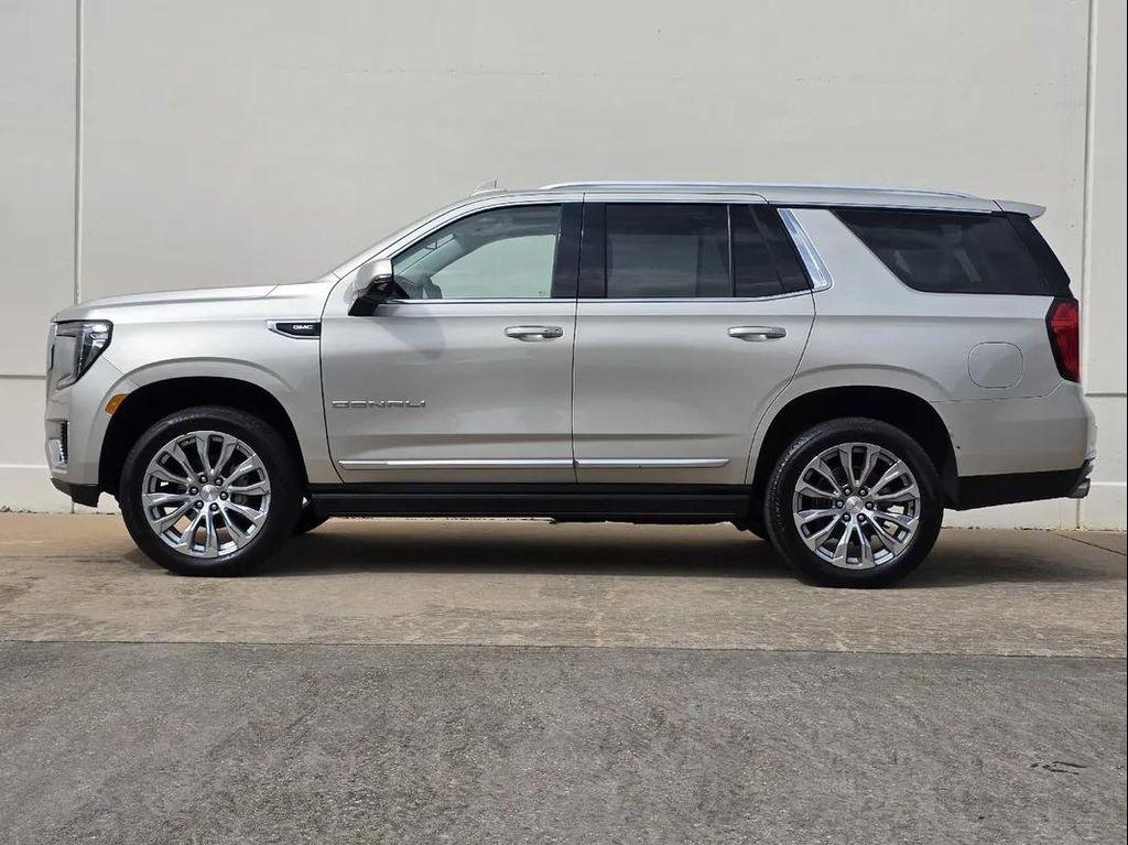 used 2024 GMC Yukon car, priced at $58,989