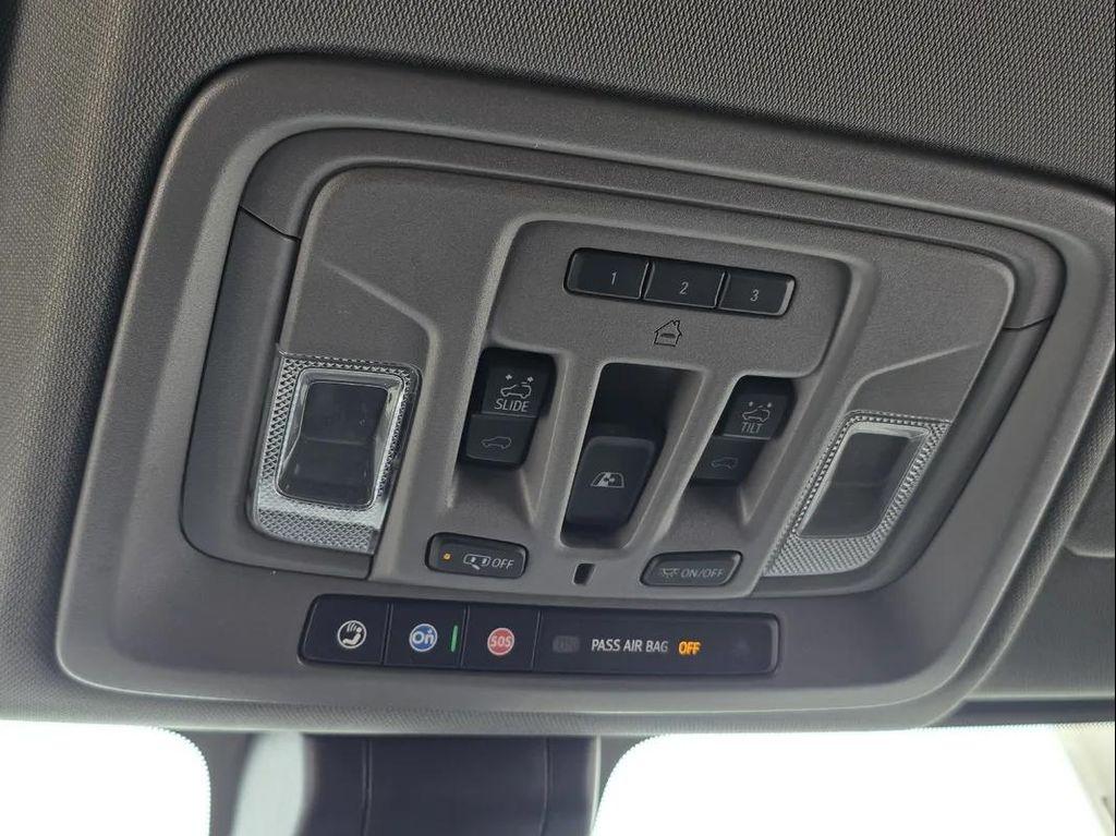 used 2022 GMC Sierra 1500 car, priced at $37,989